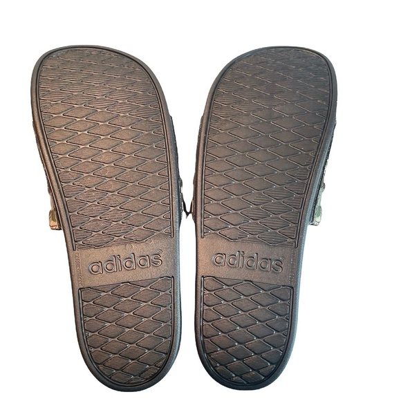 Adidas Adilette Comfort Mens Slides Sandals Pine Camo Shoes  FZ4686 - Picture 8 of 8